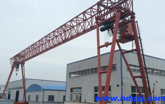 起重機(jī)需要按時清理嗎？起重機(jī)機(jī)械零件的清理方式
