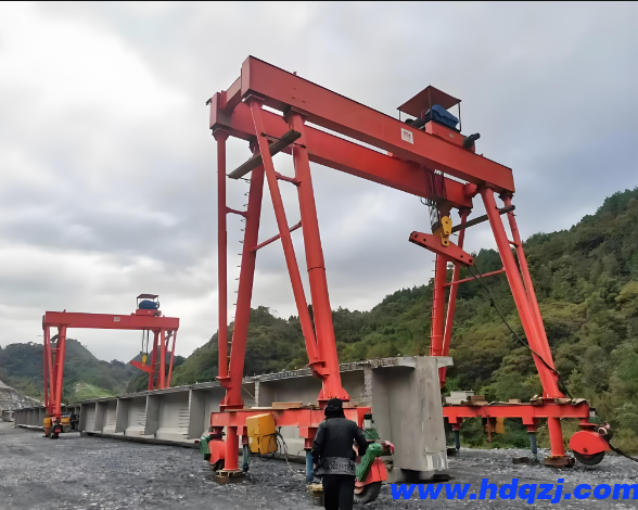 龍門吊減速機(jī)為什么會漏油？